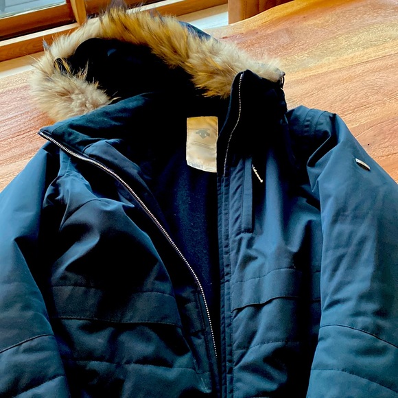 Descente Ski Jacket - Picture 1 of 3